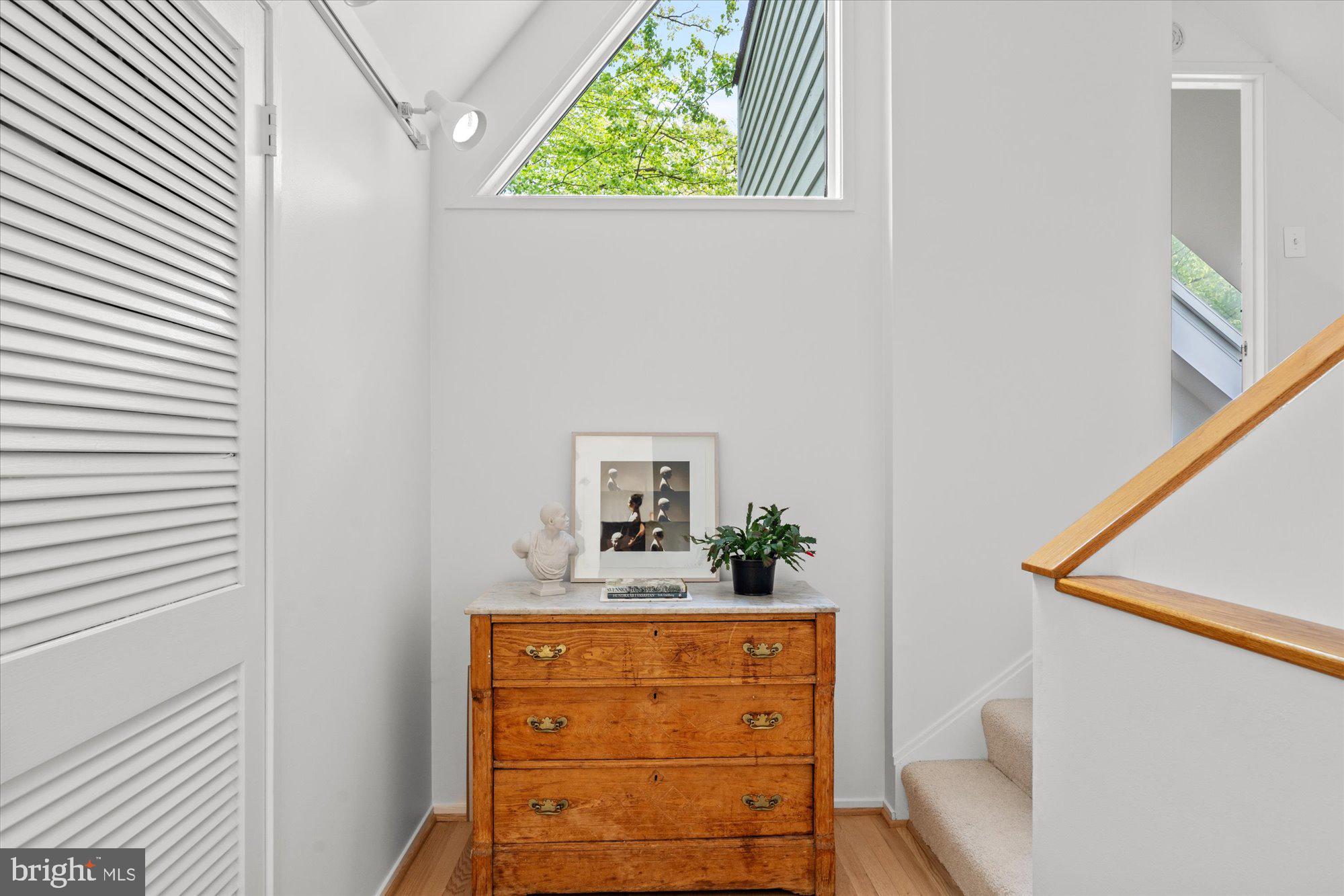 RESTON - Residential
