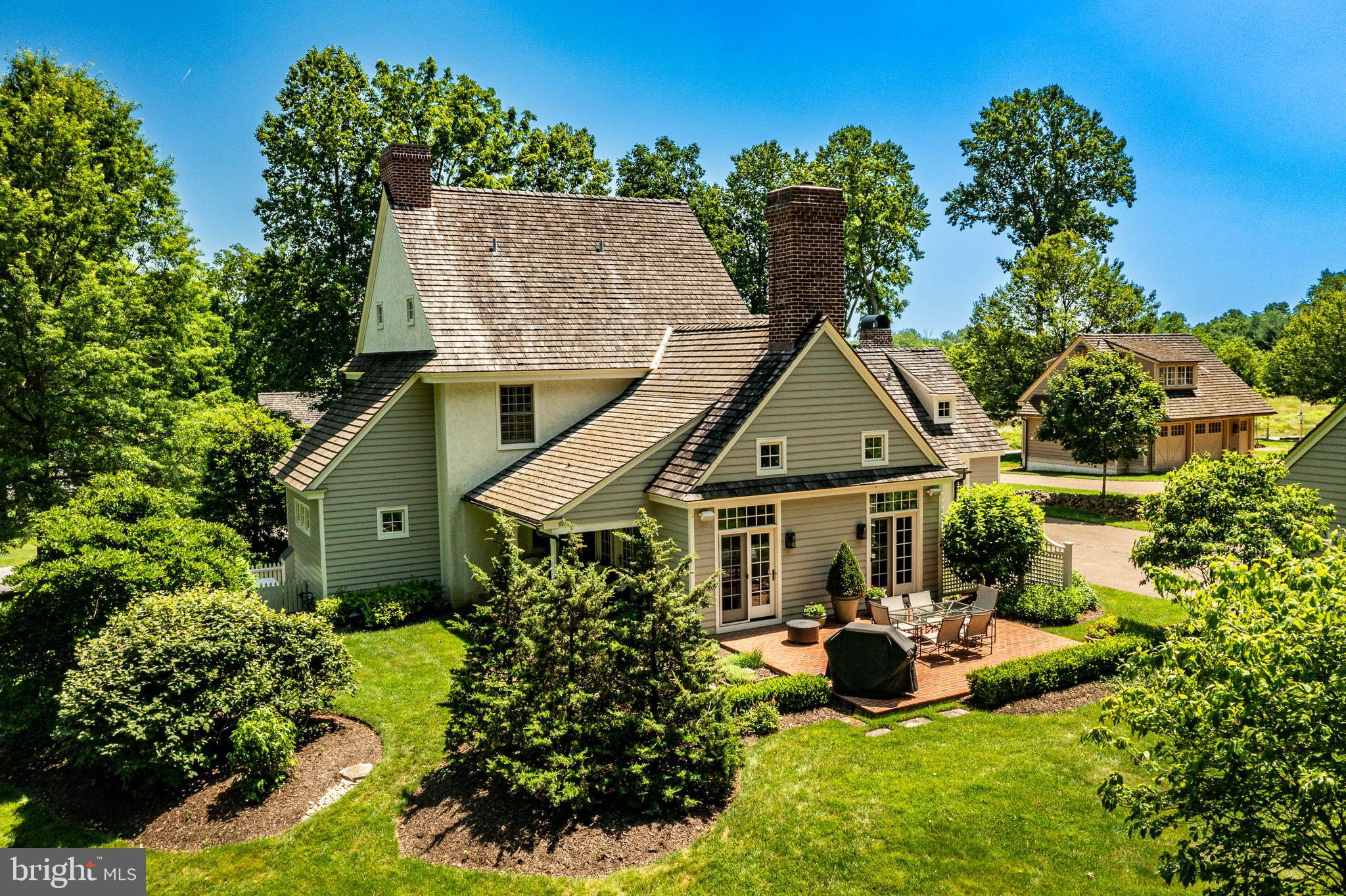 OLDEBULLTOWNVILLAGE - Residential