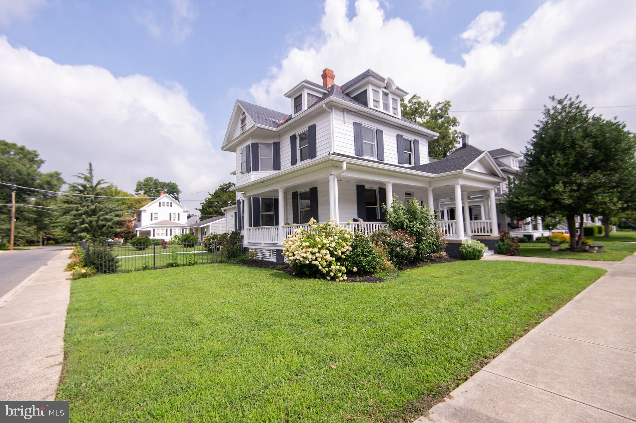 HISTORIC DISTRICT - WEST END - Residential