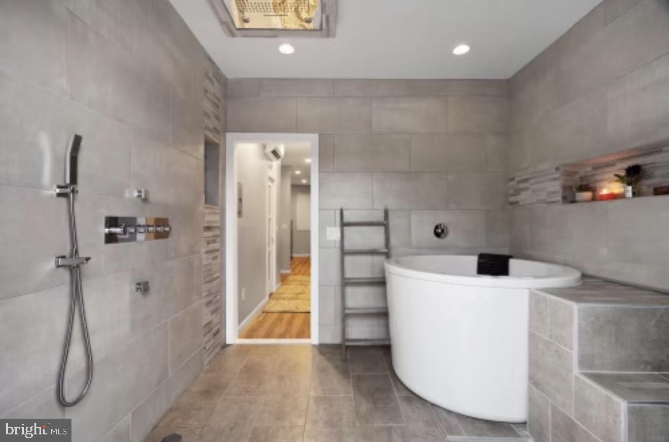 FAIRMOUNT - Residential