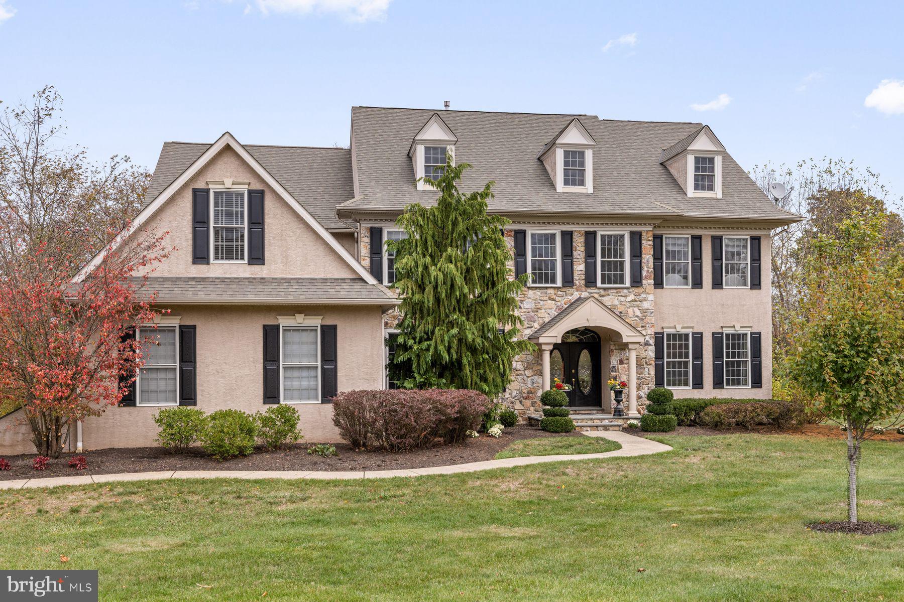 ROLLING HILLS - Residential