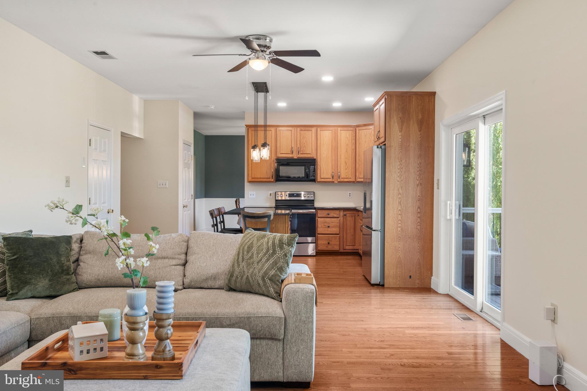 KENILWORTH - Residential