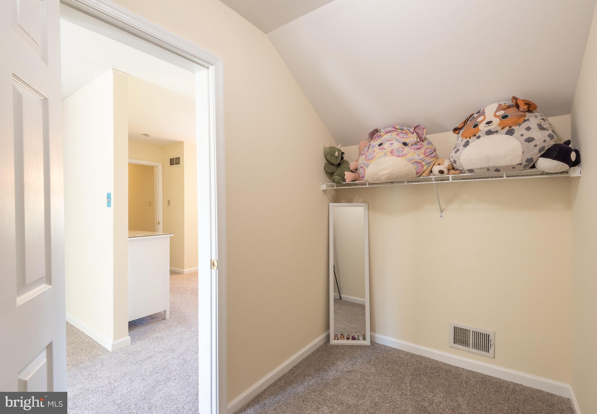 KENILWORTH - Residential