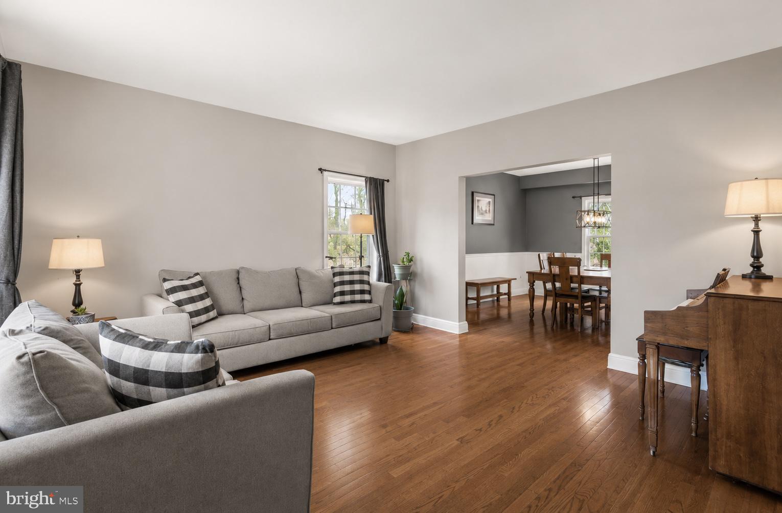 KENILWORTH - Residential