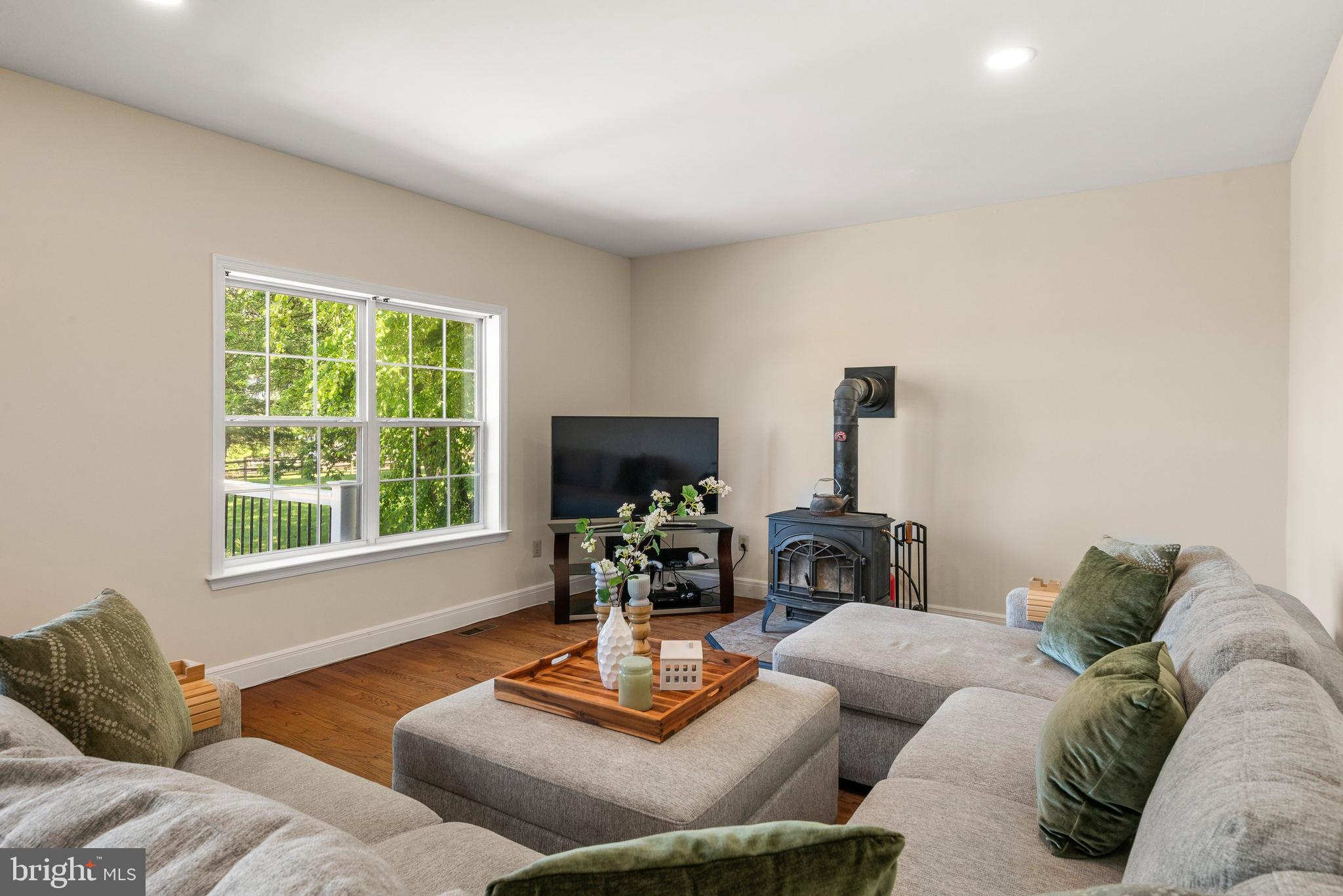 KENILWORTH - Residential