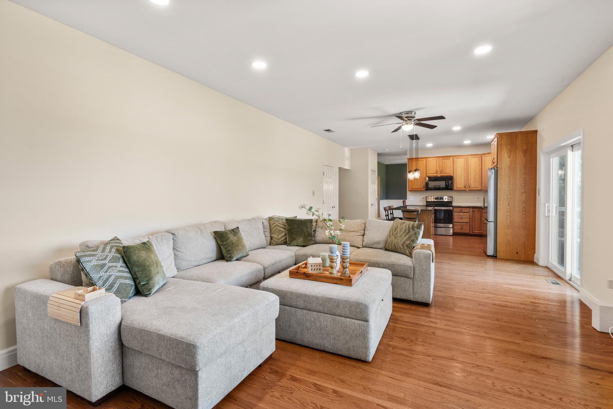 KENILWORTH - Residential