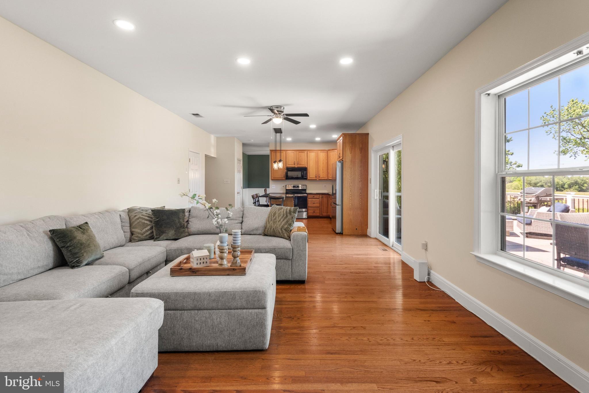 KENILWORTH - Residential