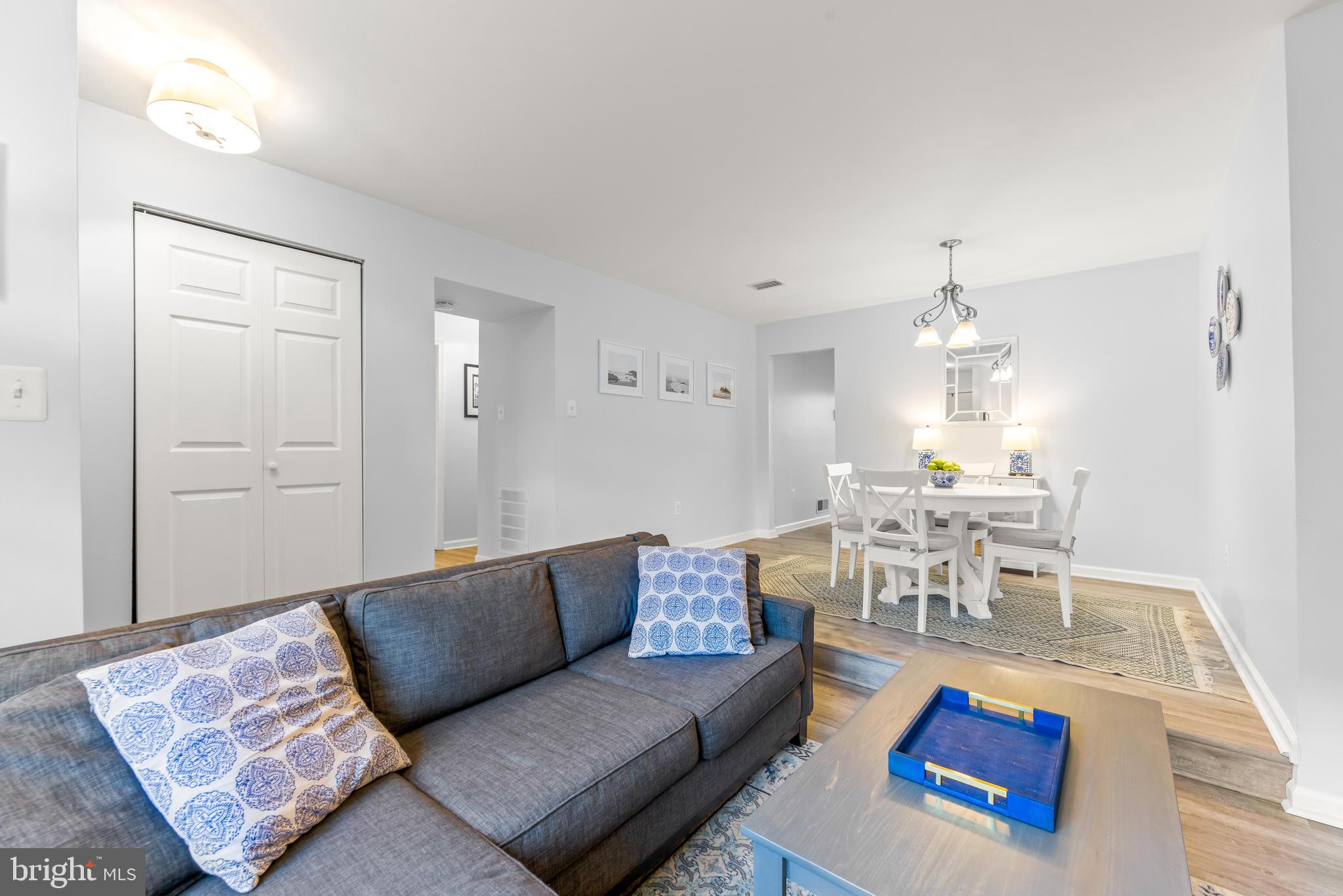 CROFTON MEWS CONDO - Residential