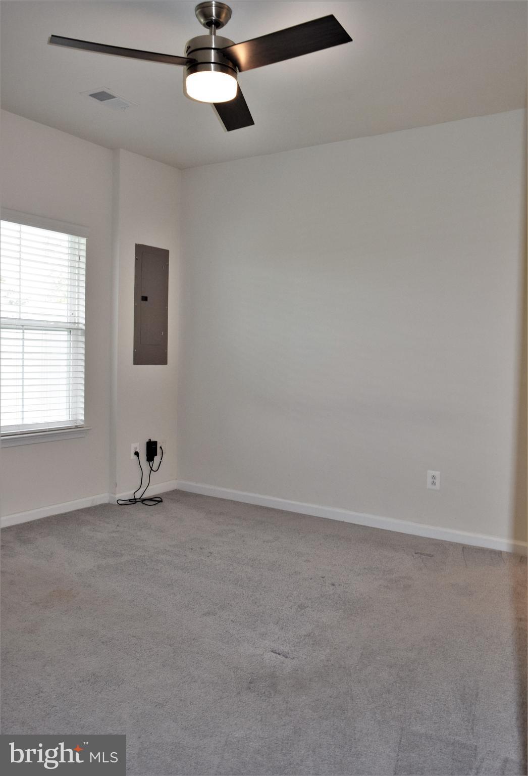 DISCOVERY SQUARE - Residential Lease