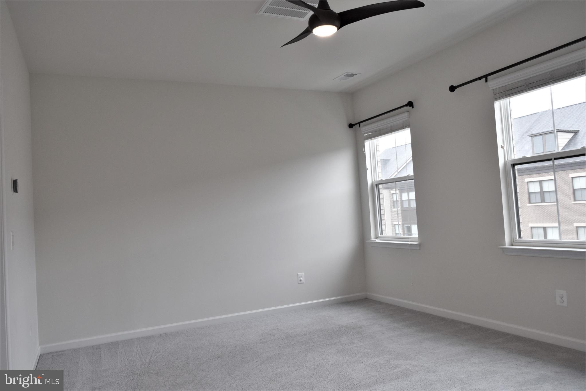 DISCOVERY SQUARE - Residential Lease
