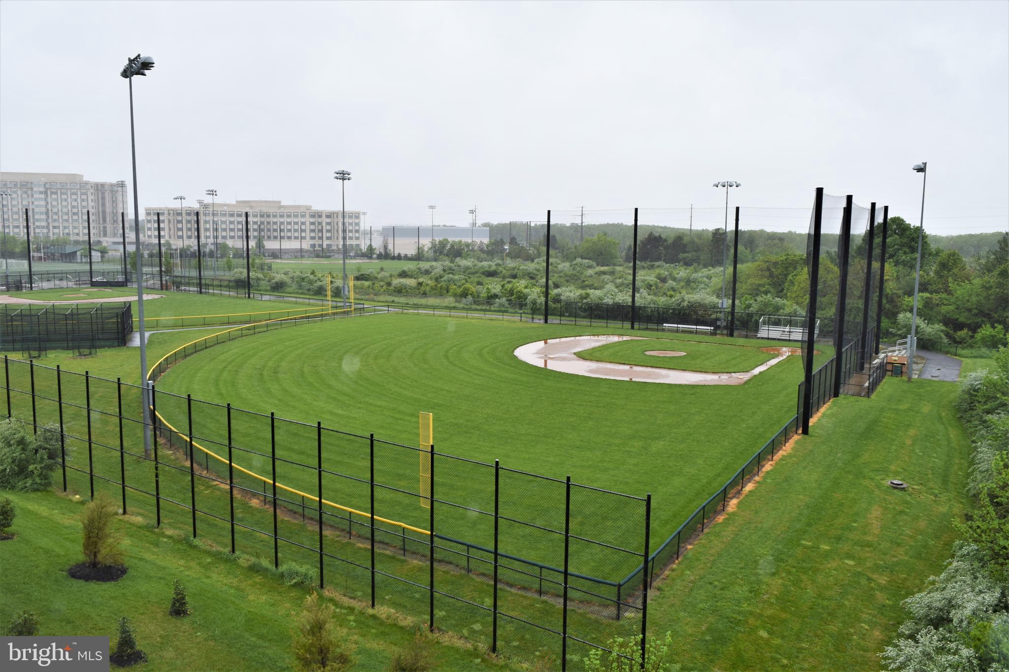 DISCOVERY SQUARE - Residential Lease