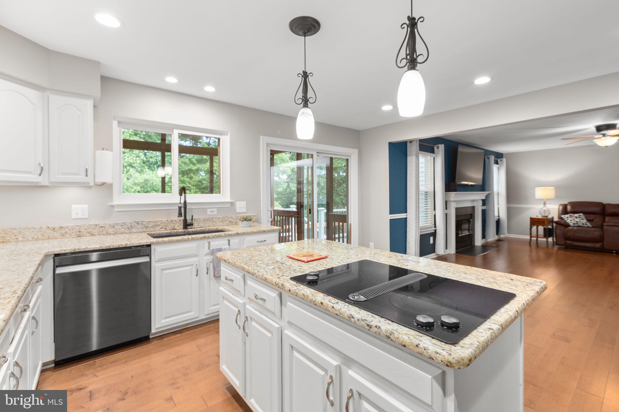 AUSTIN RIDGE - Residential