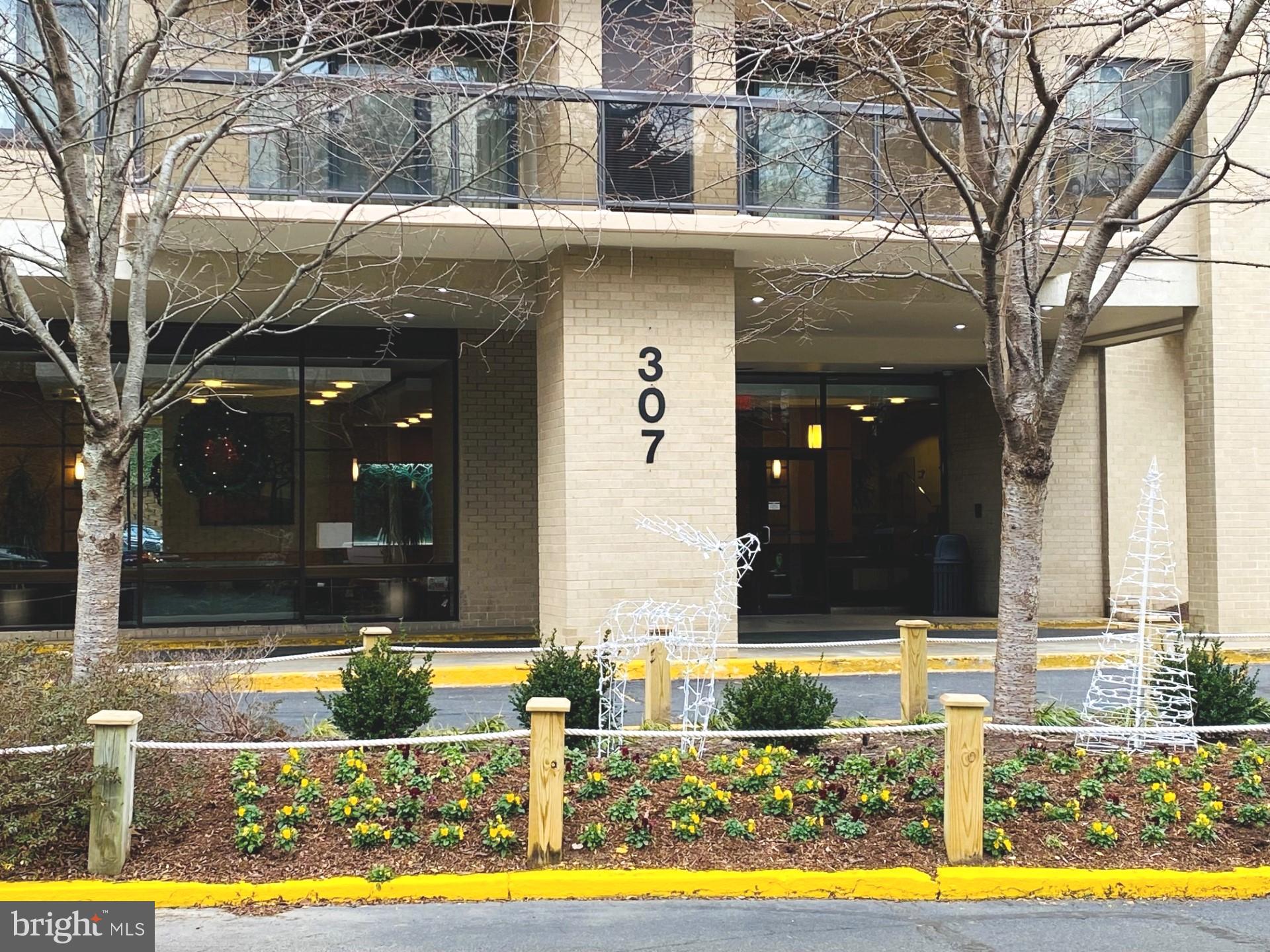 JUST UPDATED 1 BR, 1 BA, condo in the sought-after gated community, 'Watergate at Landmark'* NEW White Shaker-style Kitchen with granite counters and Breakfast counter* NEW Stainless Steel appliances*​ NEW White Oak wide-plank engineered HDWD flooring throughout​* NEW Bathroom with vanity, tile, and shower* Spacious Bedroom with walk-in closet* Large covered Balcony - watch the DC fireworks on the 4th July!* Plenty of parking* ALL UTILITIES INCLUDED!* Situated on 37 landscaped acres, the community provides many amenities that include: Indoor and Outdoor Pools, Sauna, Jacuzzi, Convenience Store/Restaurant, Fitness Center, Tennis and Pickleball Courts, table tennis, landscaped grounds with Gazebos, Jogging Trails, Picnic areas with grills* Shuttle Bus to Van Dorn Metro (Blue Line)* Close to I395, Pentagon, Washington DC and Old Town Alexandria* MOVE IN READY!