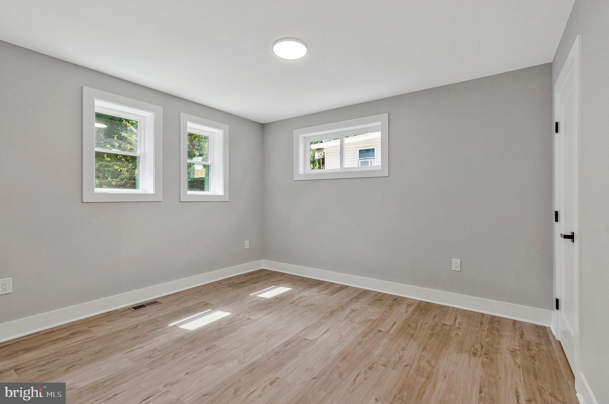 LORD FAIRFAX ESTATES - Residential