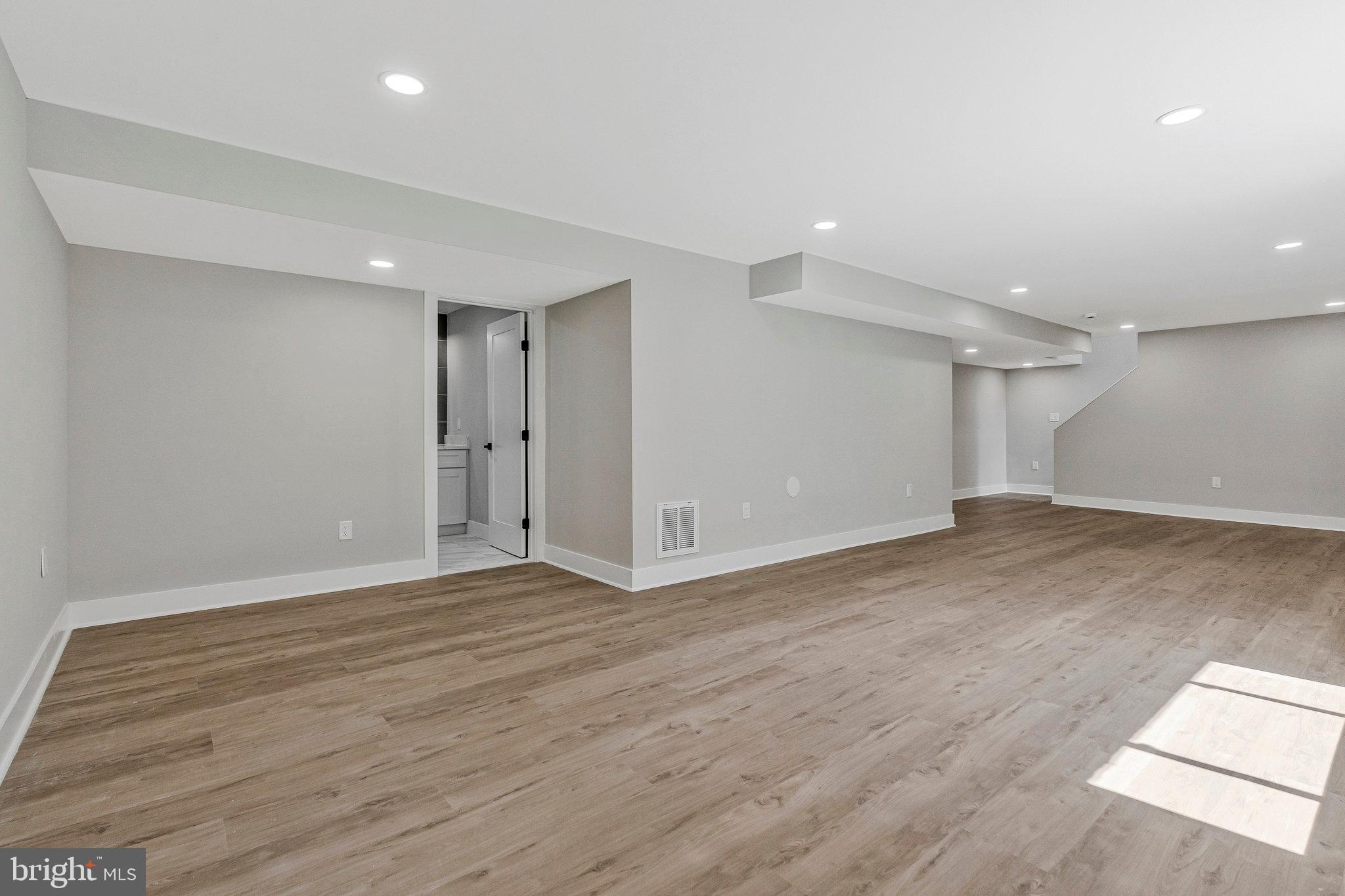 LORD FAIRFAX ESTATES - Residential