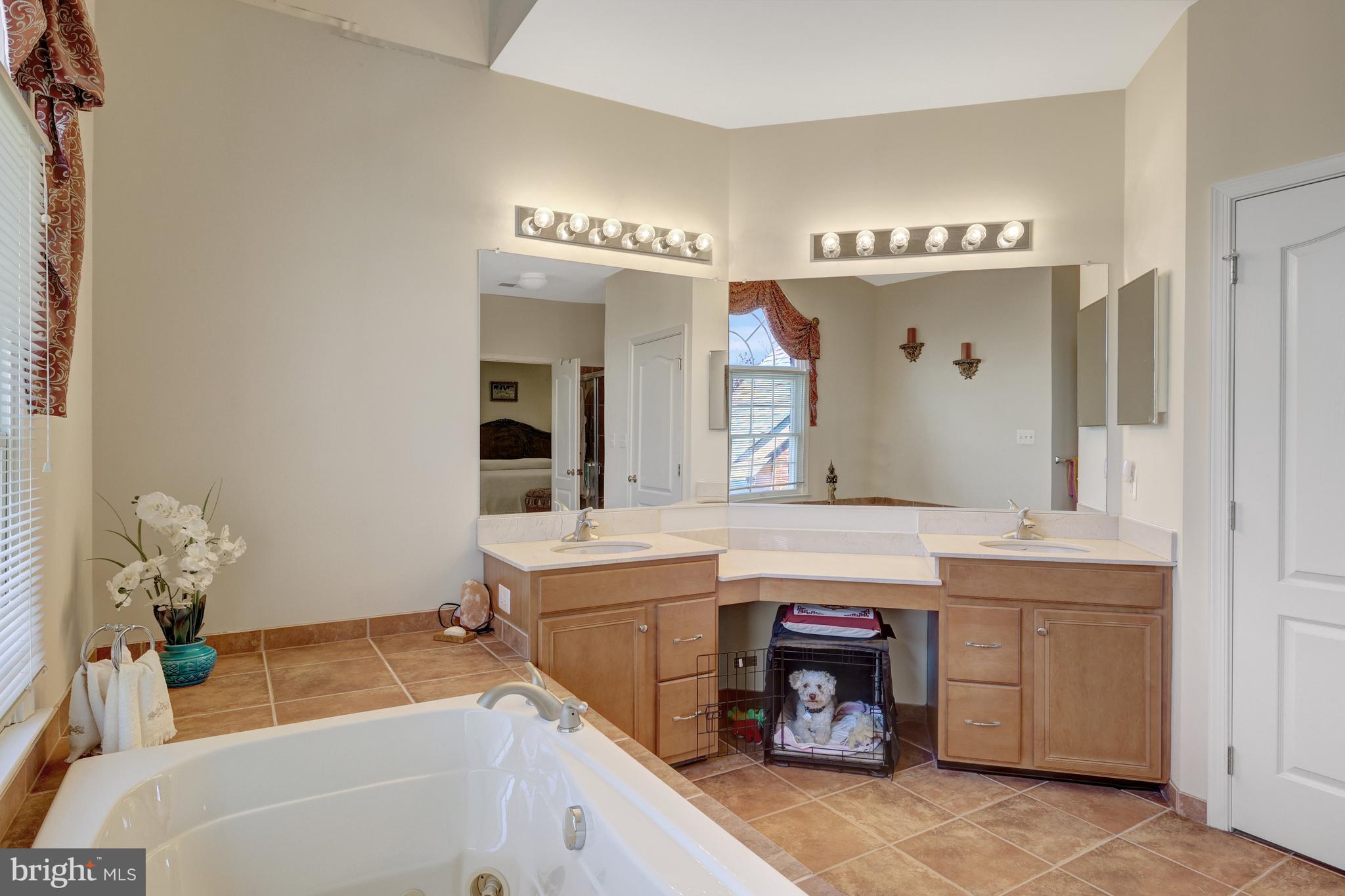 LOUDOUN VALLEY ESTATES - Residential