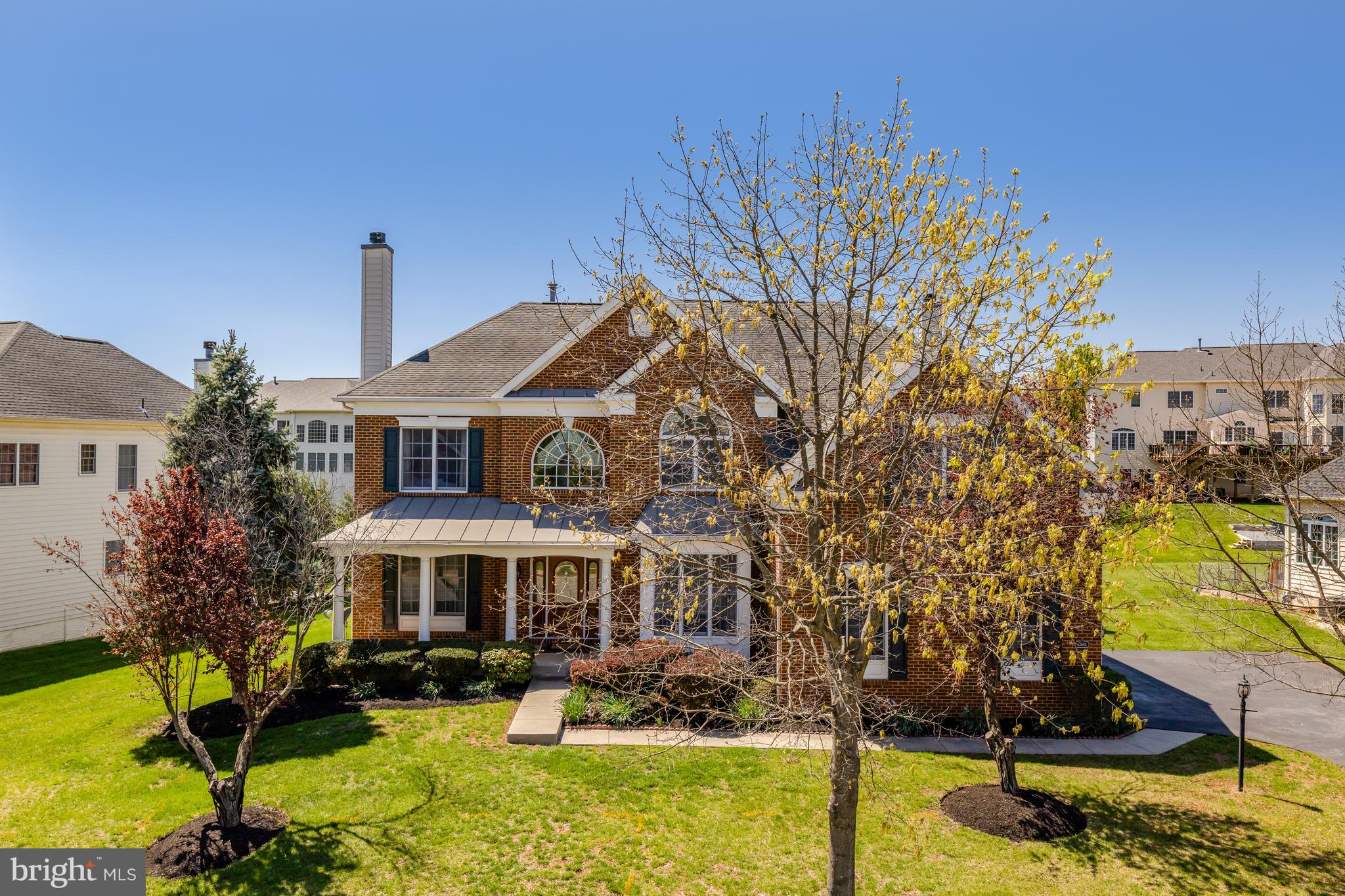 LOUDOUN VALLEY ESTATES - Residential