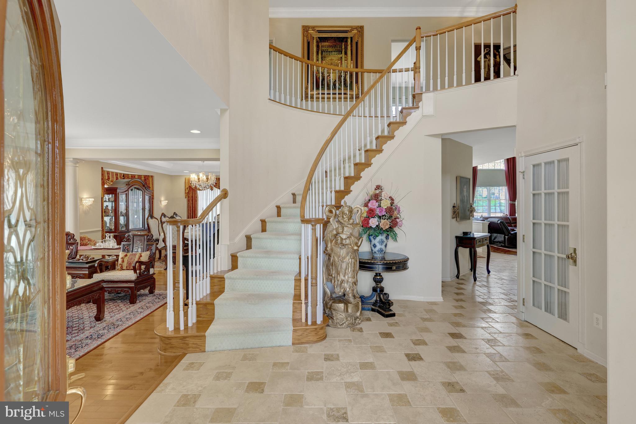 LOUDOUN VALLEY ESTATES - Residential