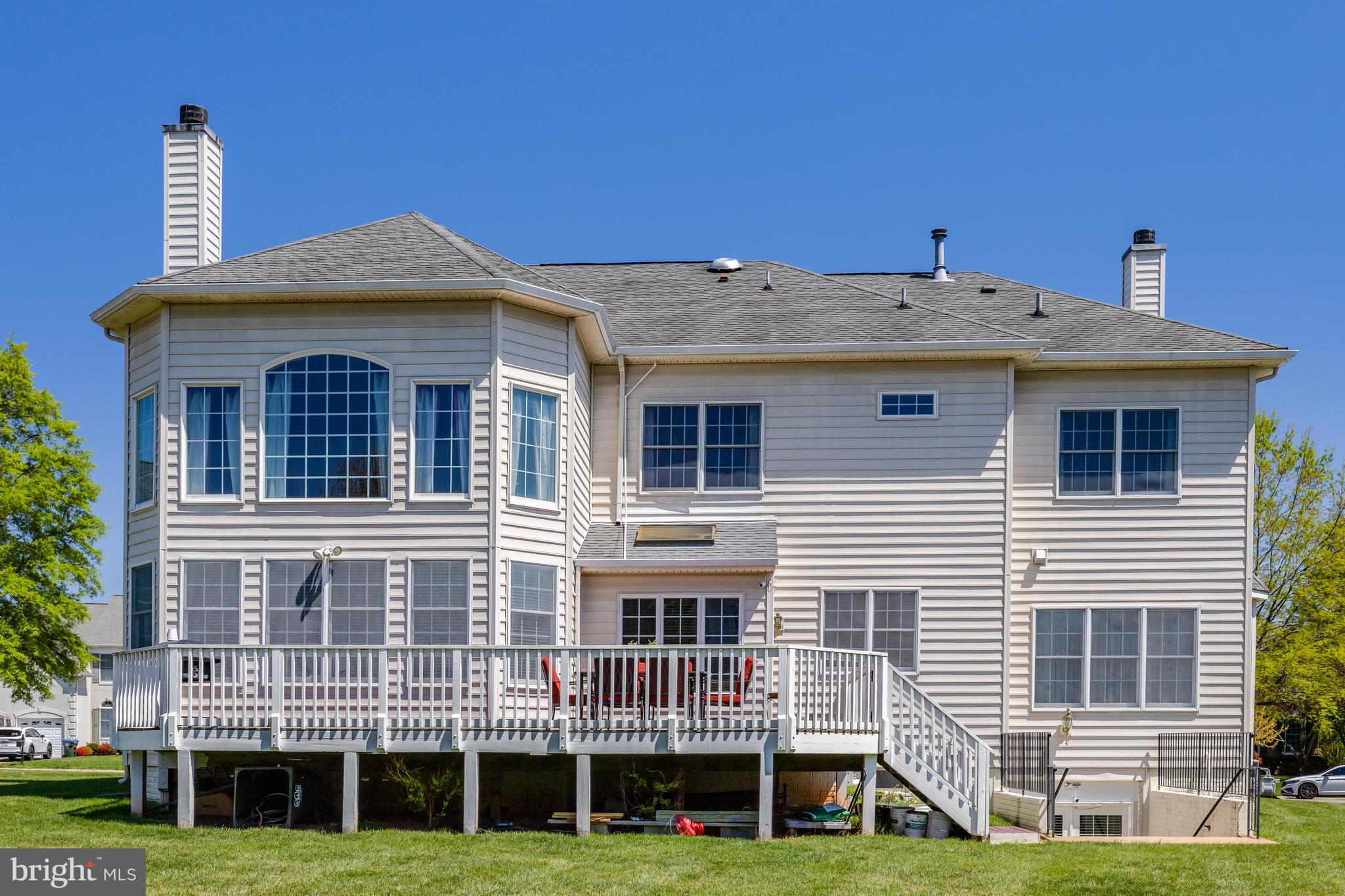 LOUDOUN VALLEY ESTATES - Residential