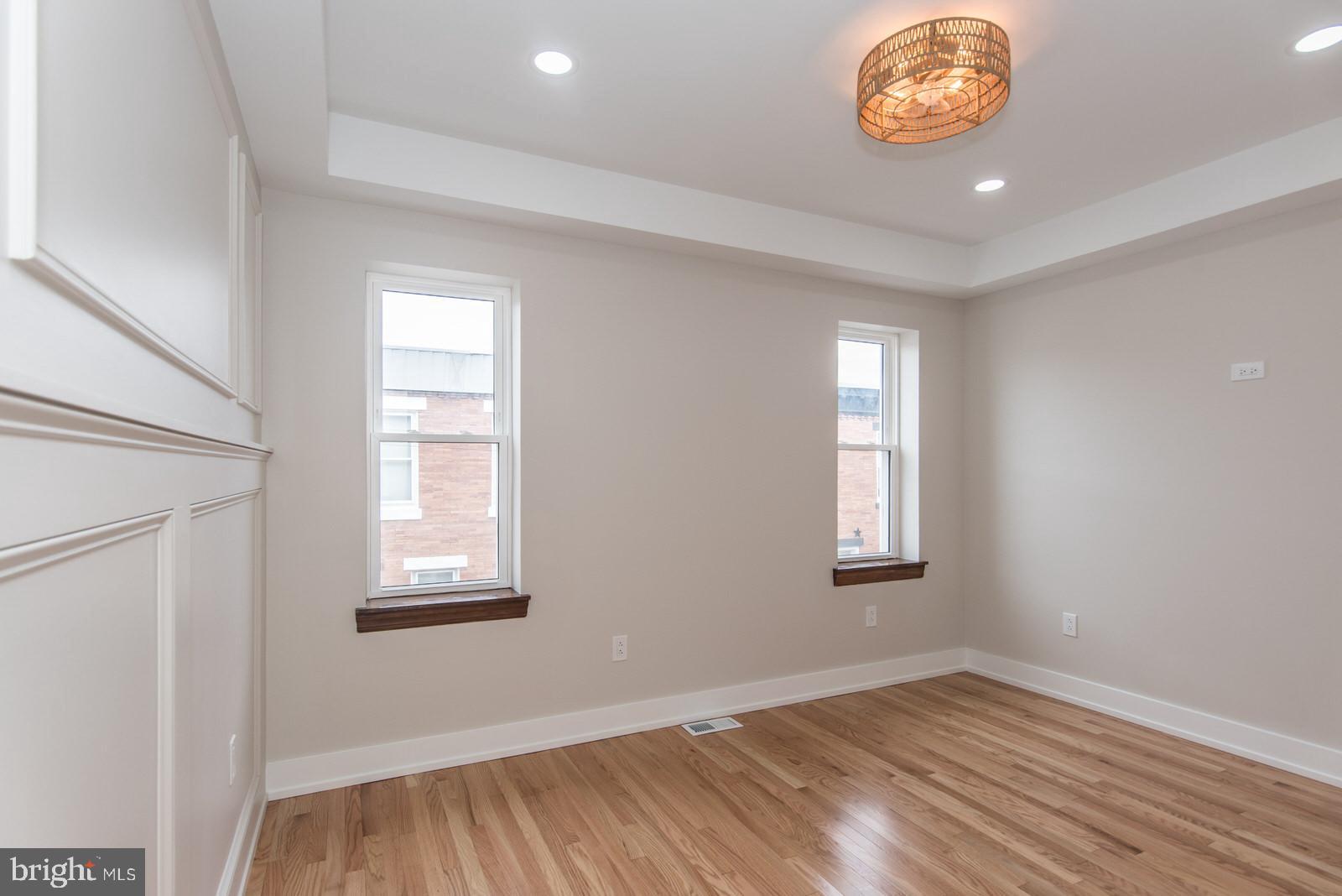 PORT RICHMOND - Residential