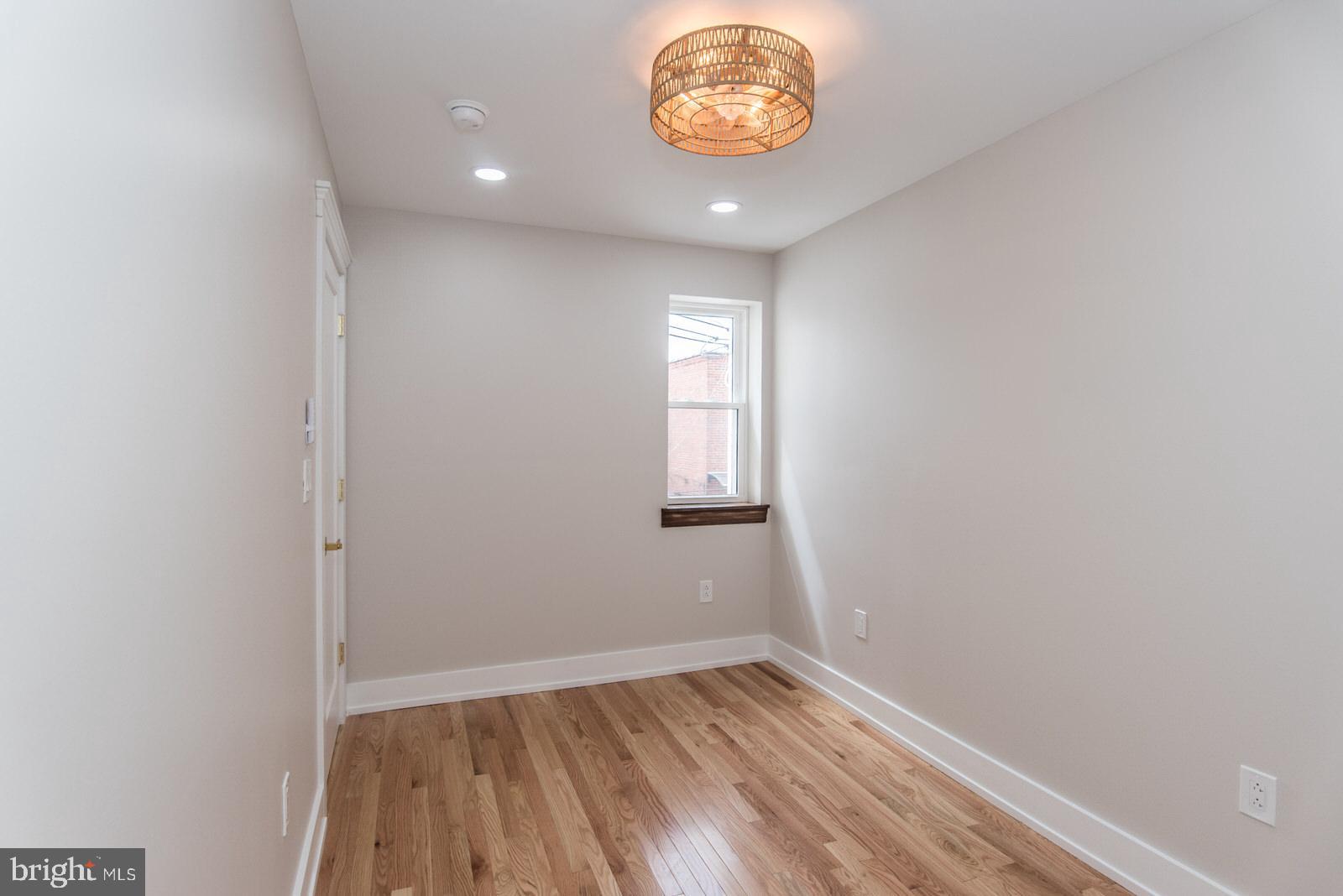 PORT RICHMOND - Residential