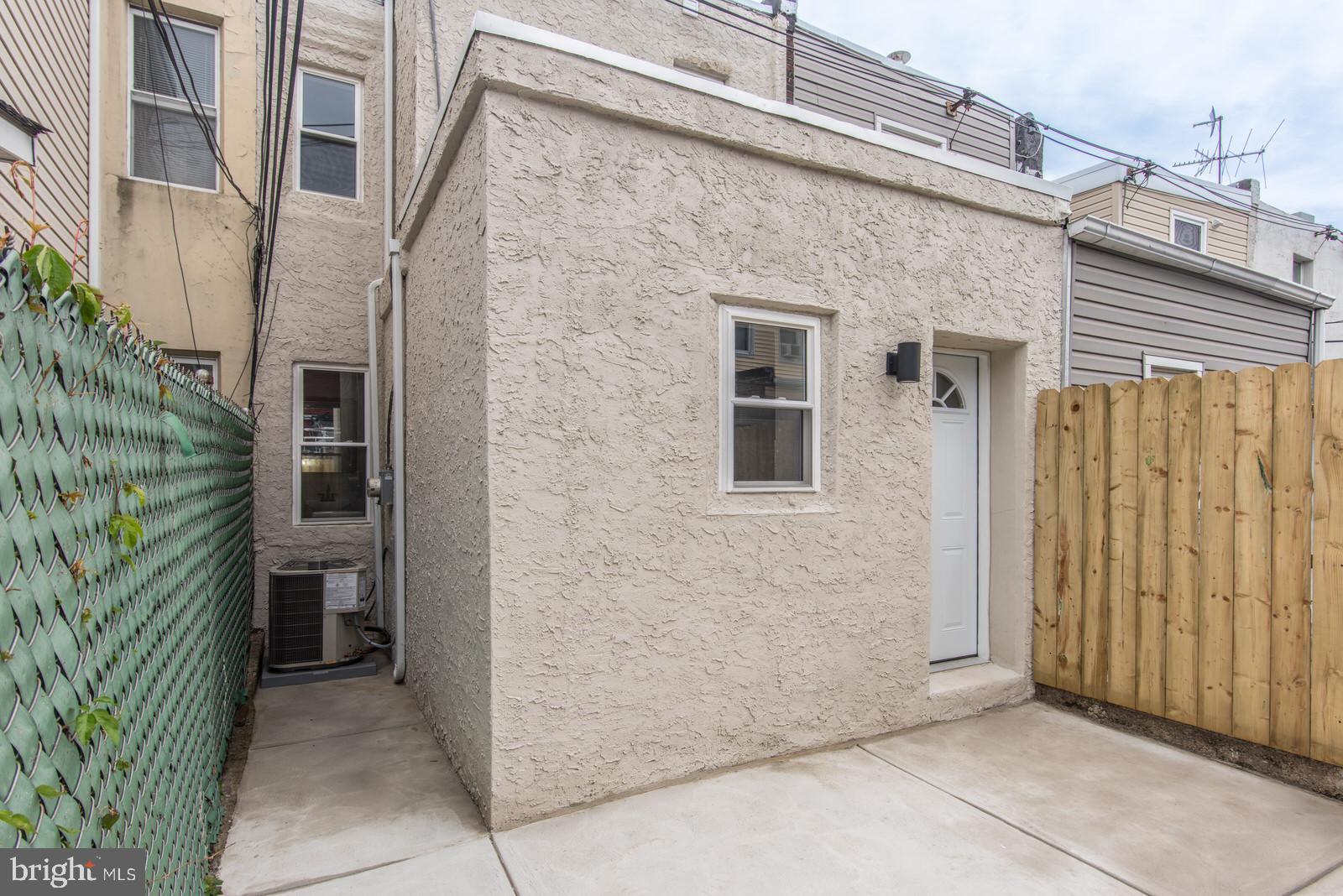 PORT RICHMOND - Residential
