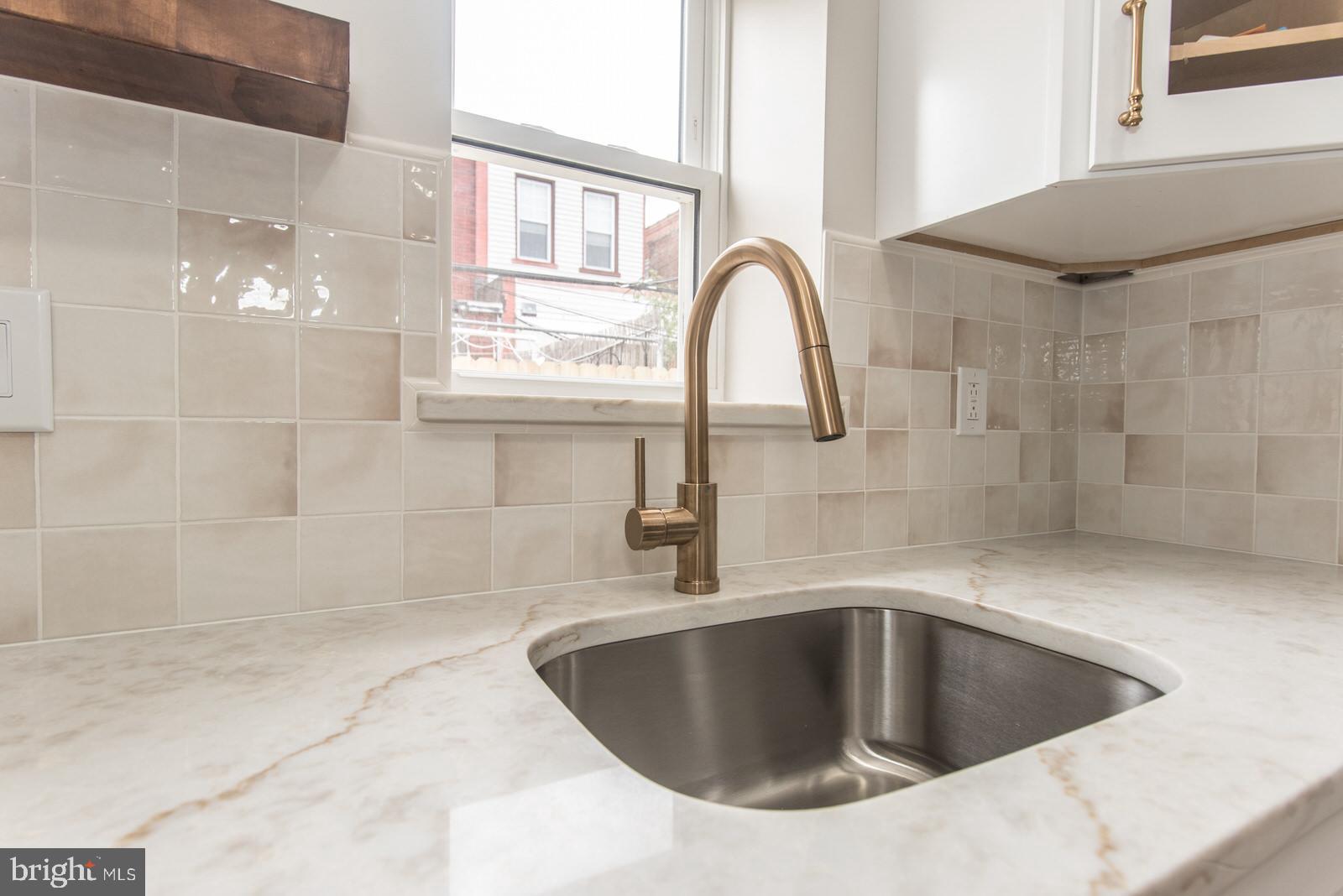 PORT RICHMOND - Residential