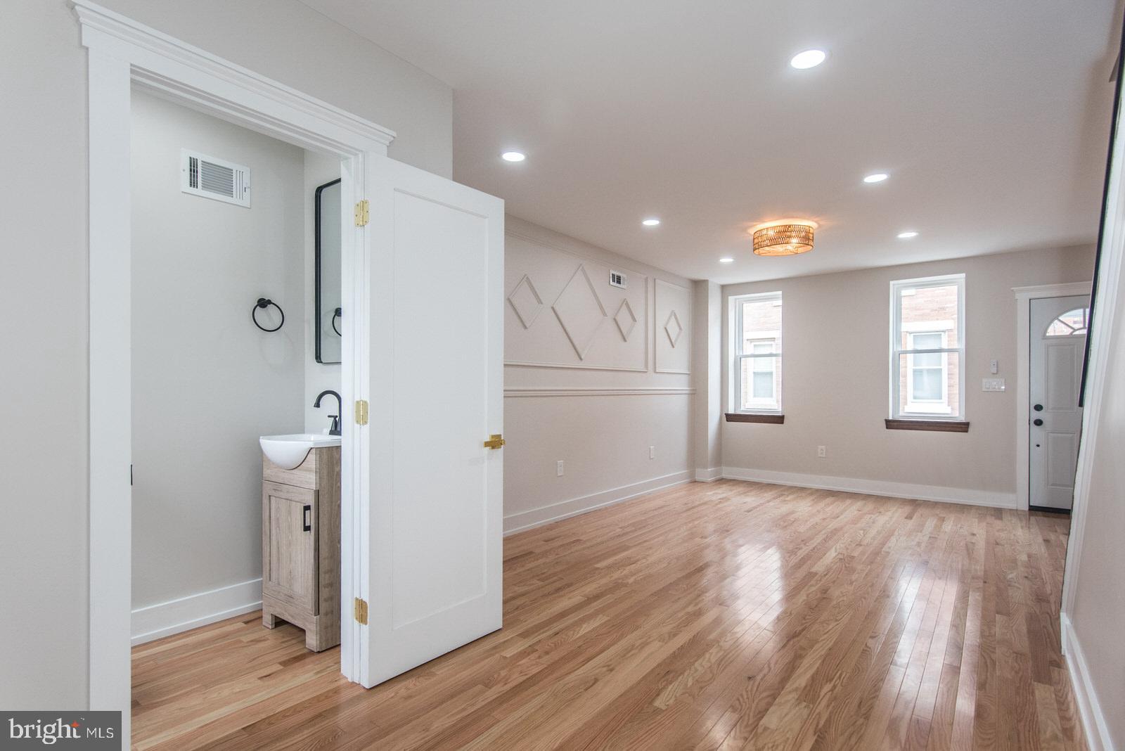 PORT RICHMOND - Residential