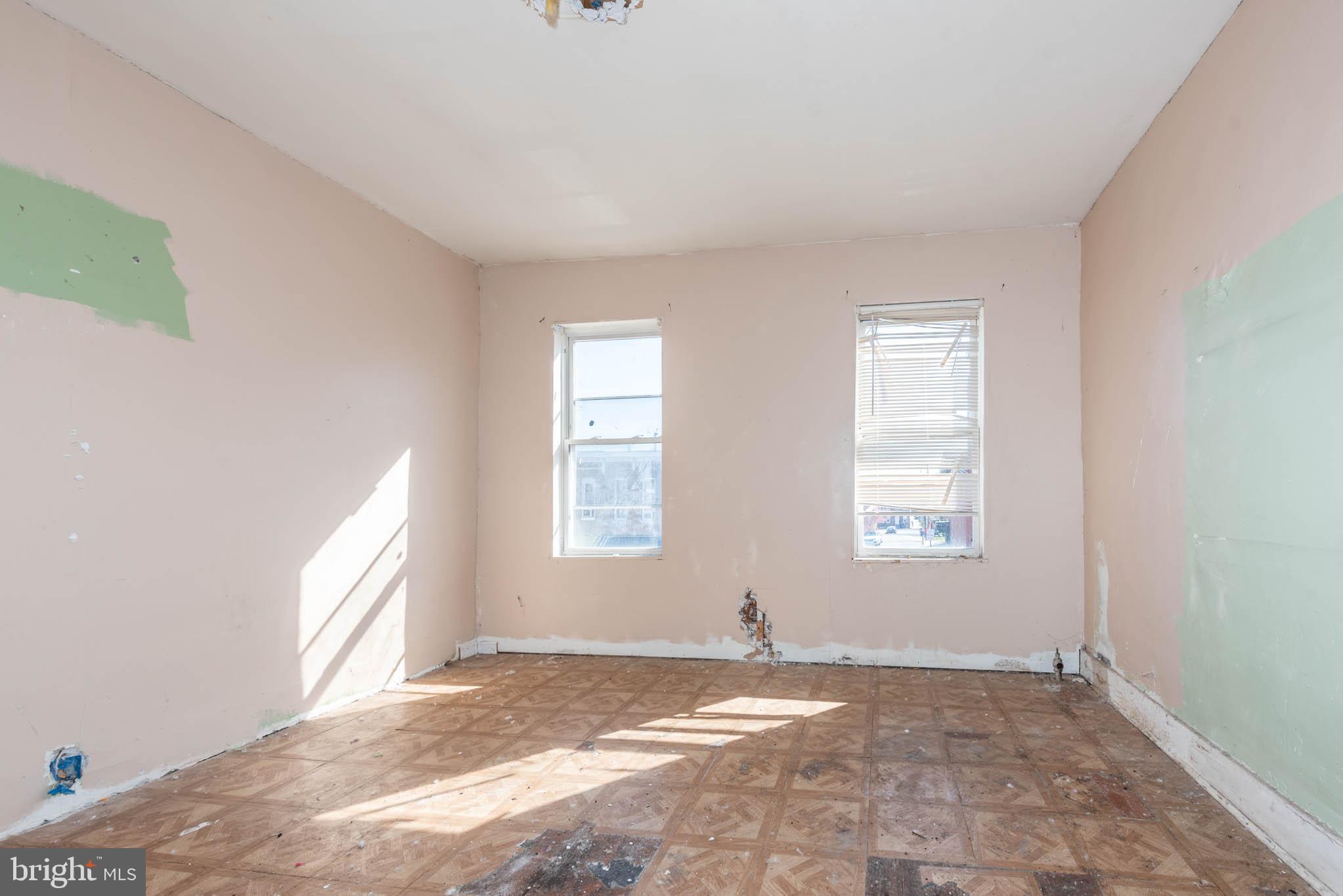 SANDTOWN-WINCHESTER - Residential