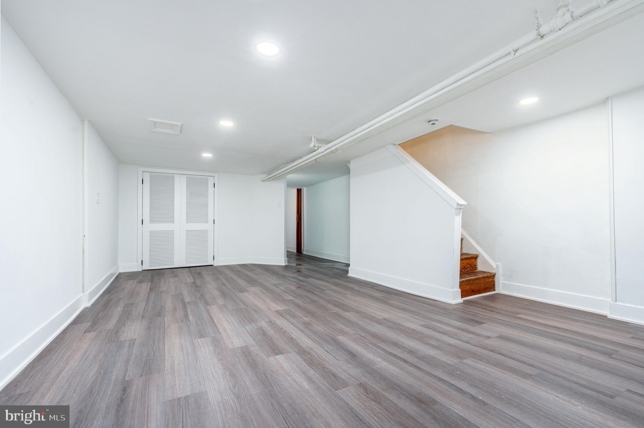 OVERBROOK - Residential