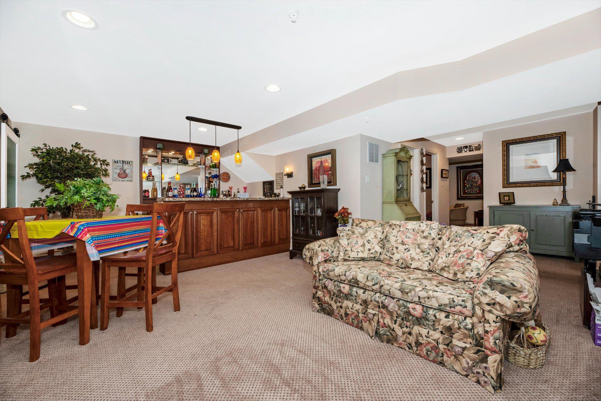 WORMANS MILL - Residential