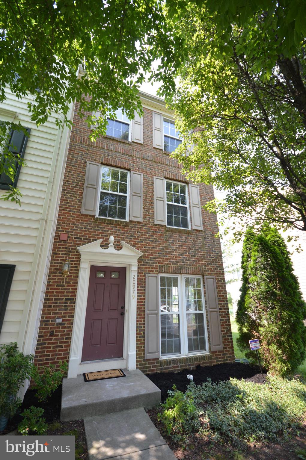 ASHBURN VILLAGE - Residential