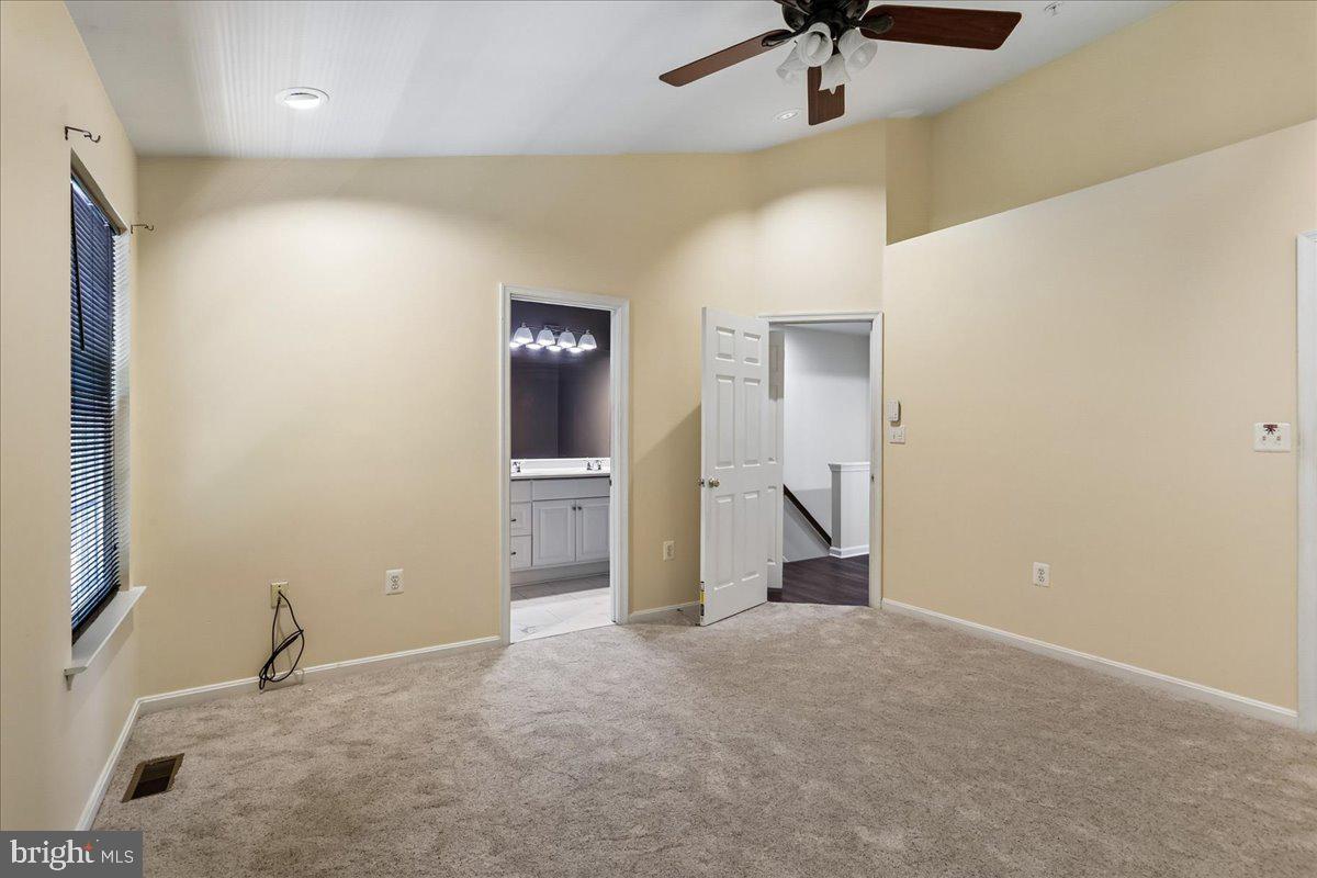 TINKERS CREEK - Residential
