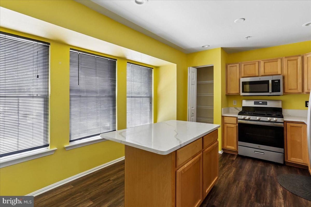 TINKERS CREEK - Residential
