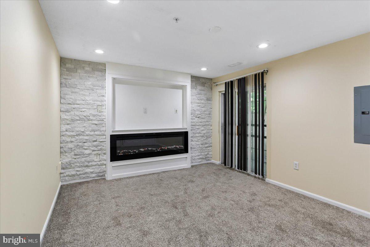 TINKERS CREEK - Residential