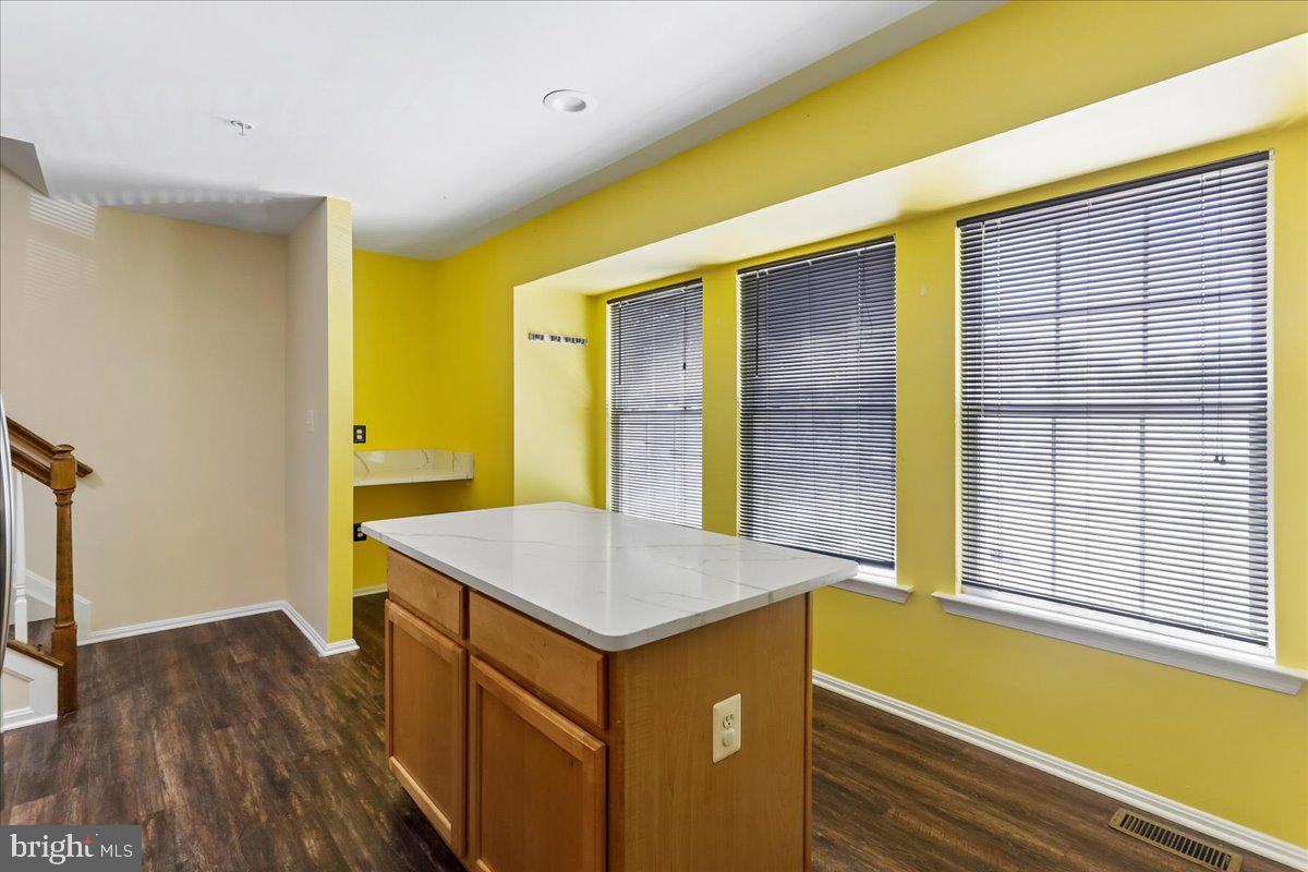 TINKERS CREEK - Residential