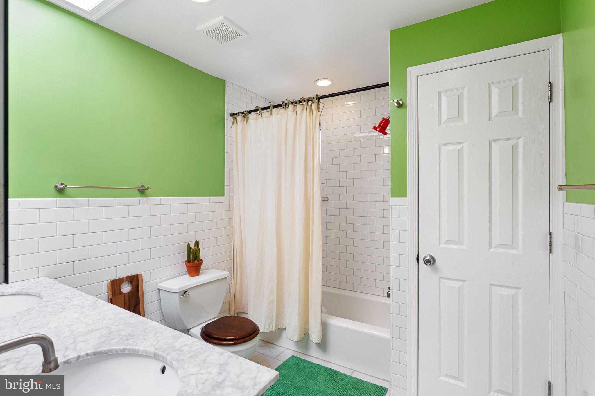 FAIRMOUNT - Residential