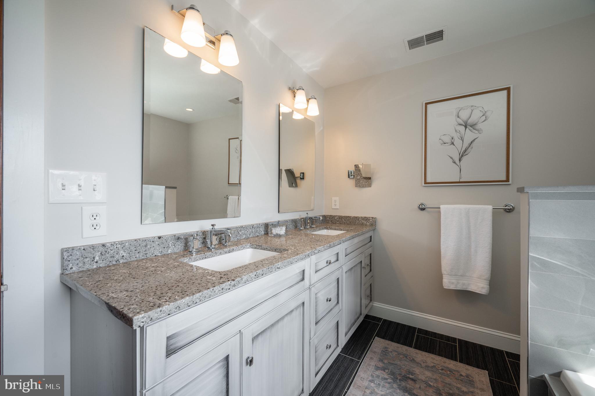 DEL RAY - Residential
