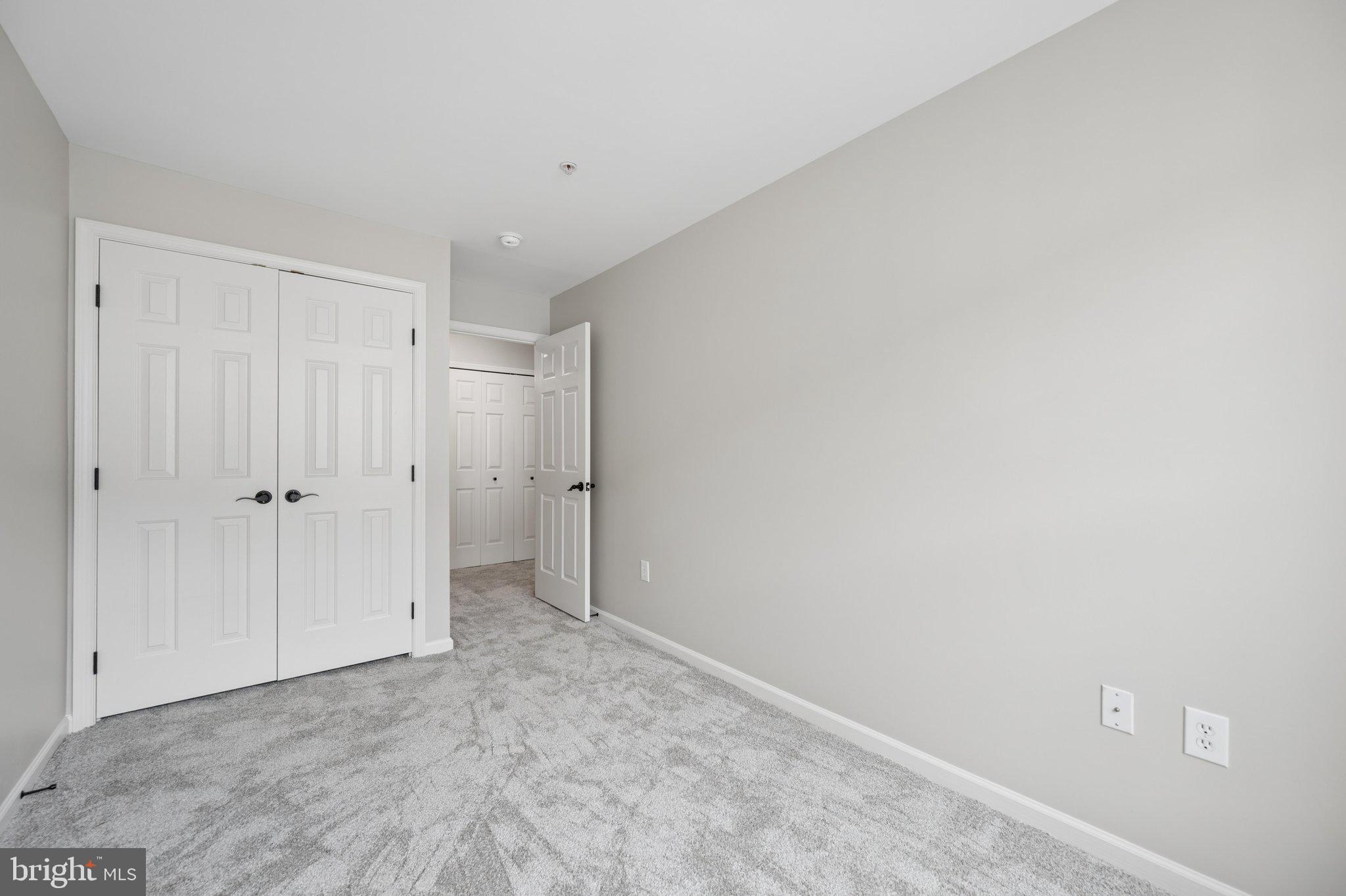 BALLENGER CROSSING CONDO - Residential