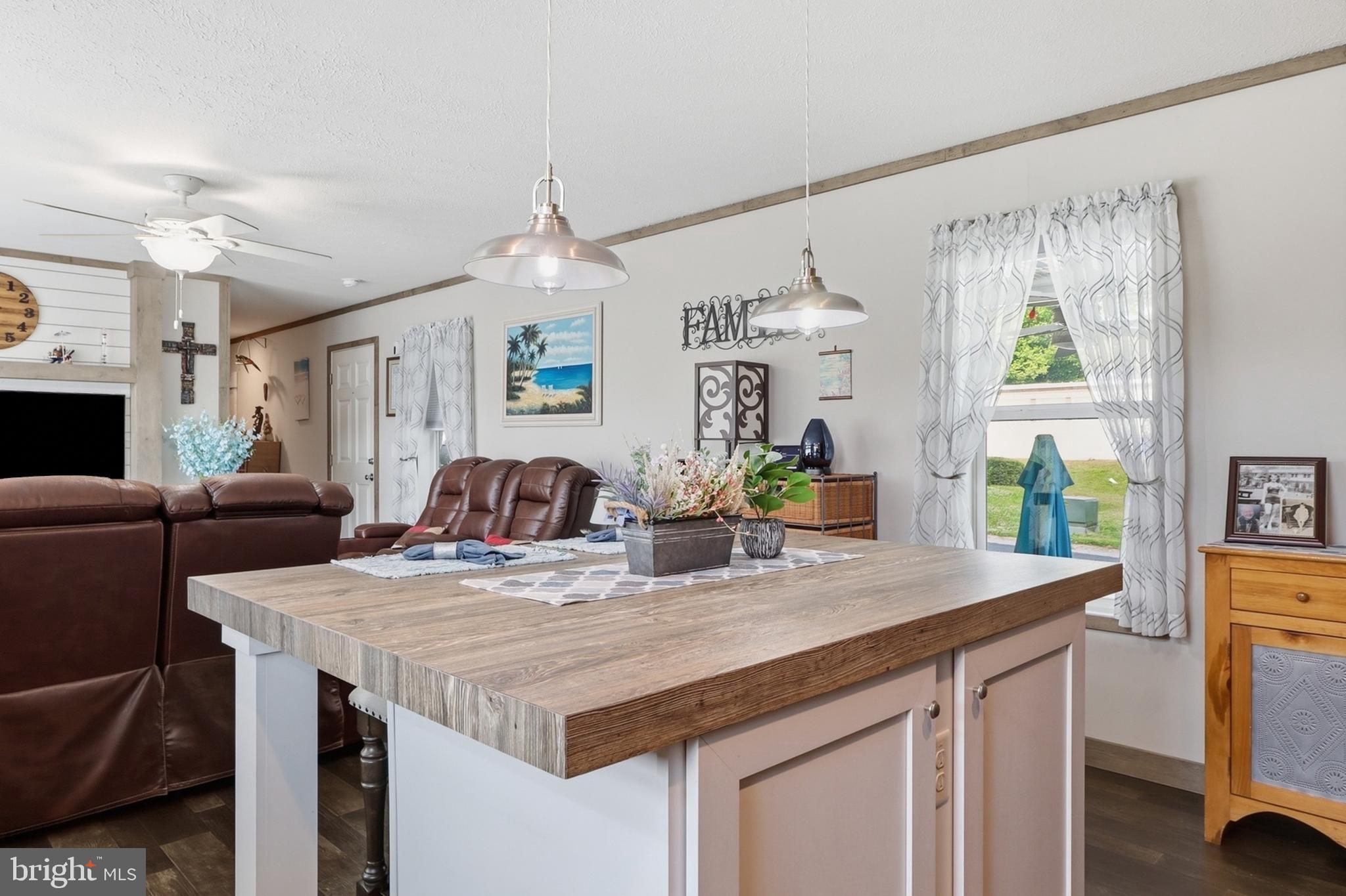 THUNDERBIRD TERRACE - Residential