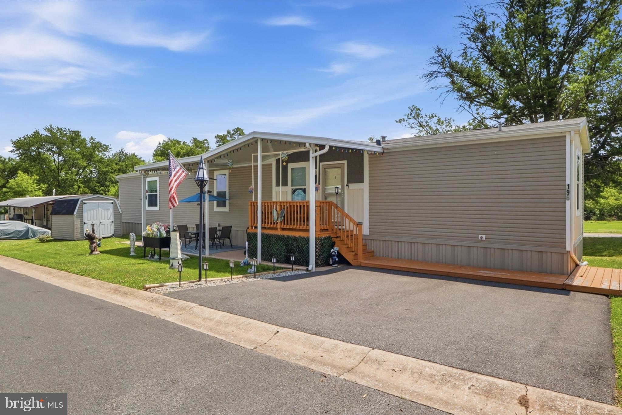 THUNDERBIRD TERRACE - Residential