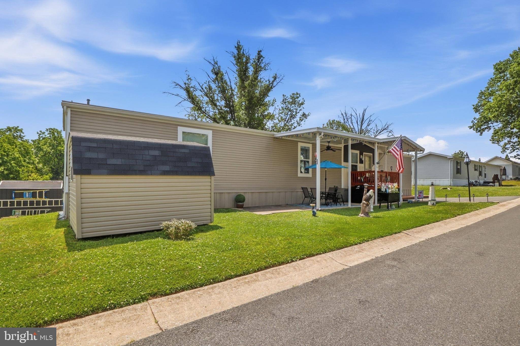 THUNDERBIRD TERRACE - Residential