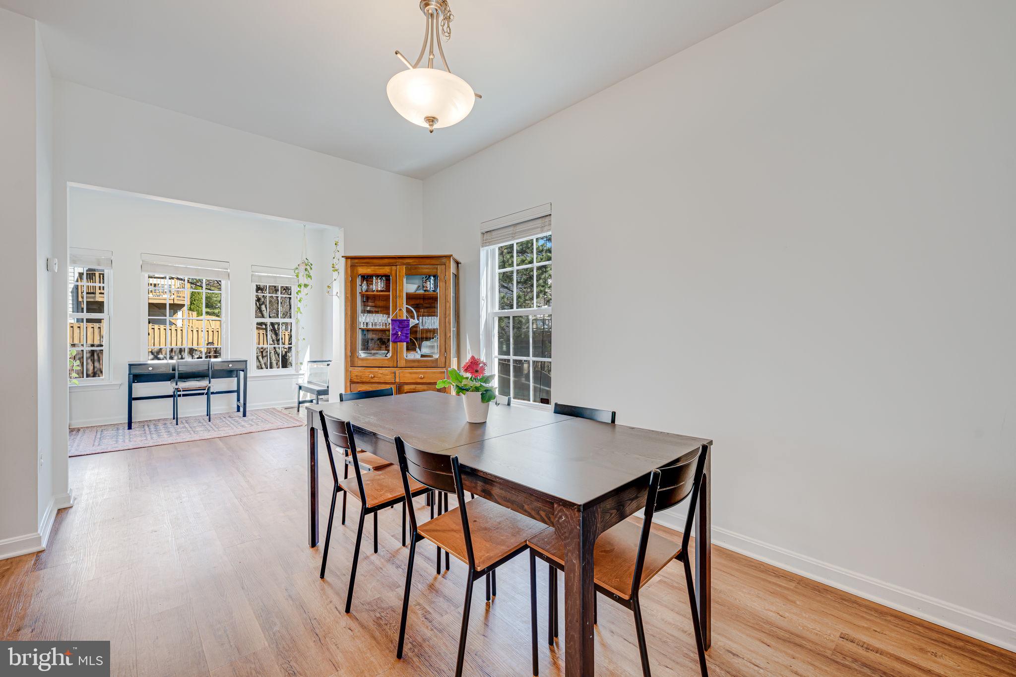 RIVER OAKS - Residential