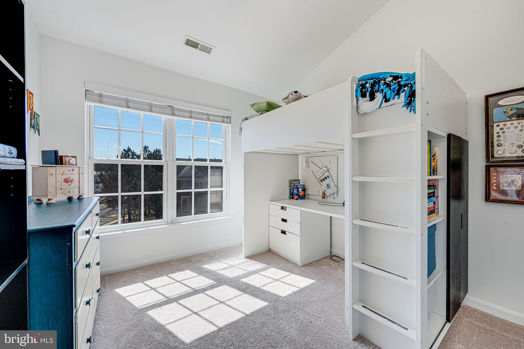 RIVER OAKS - Residential