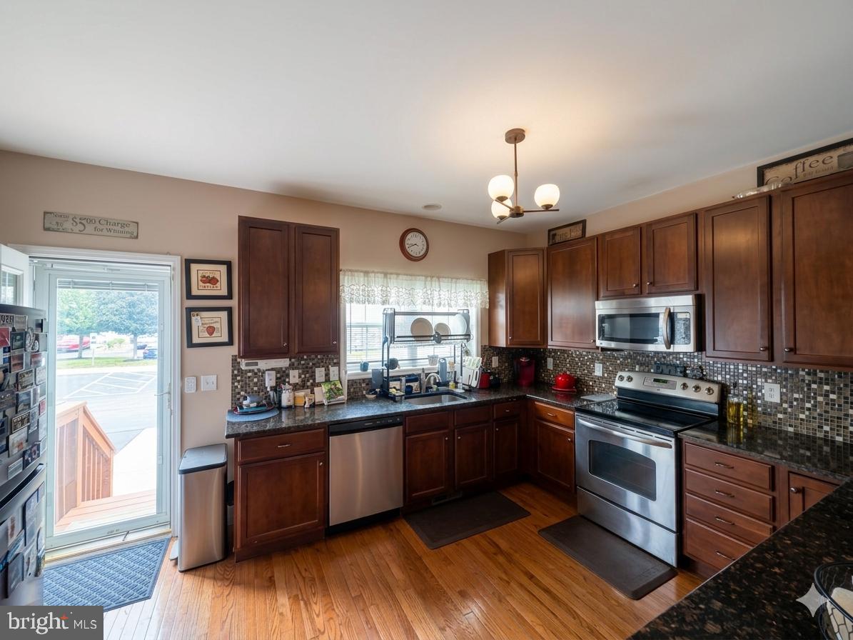 PORT RICHMOND - Residential