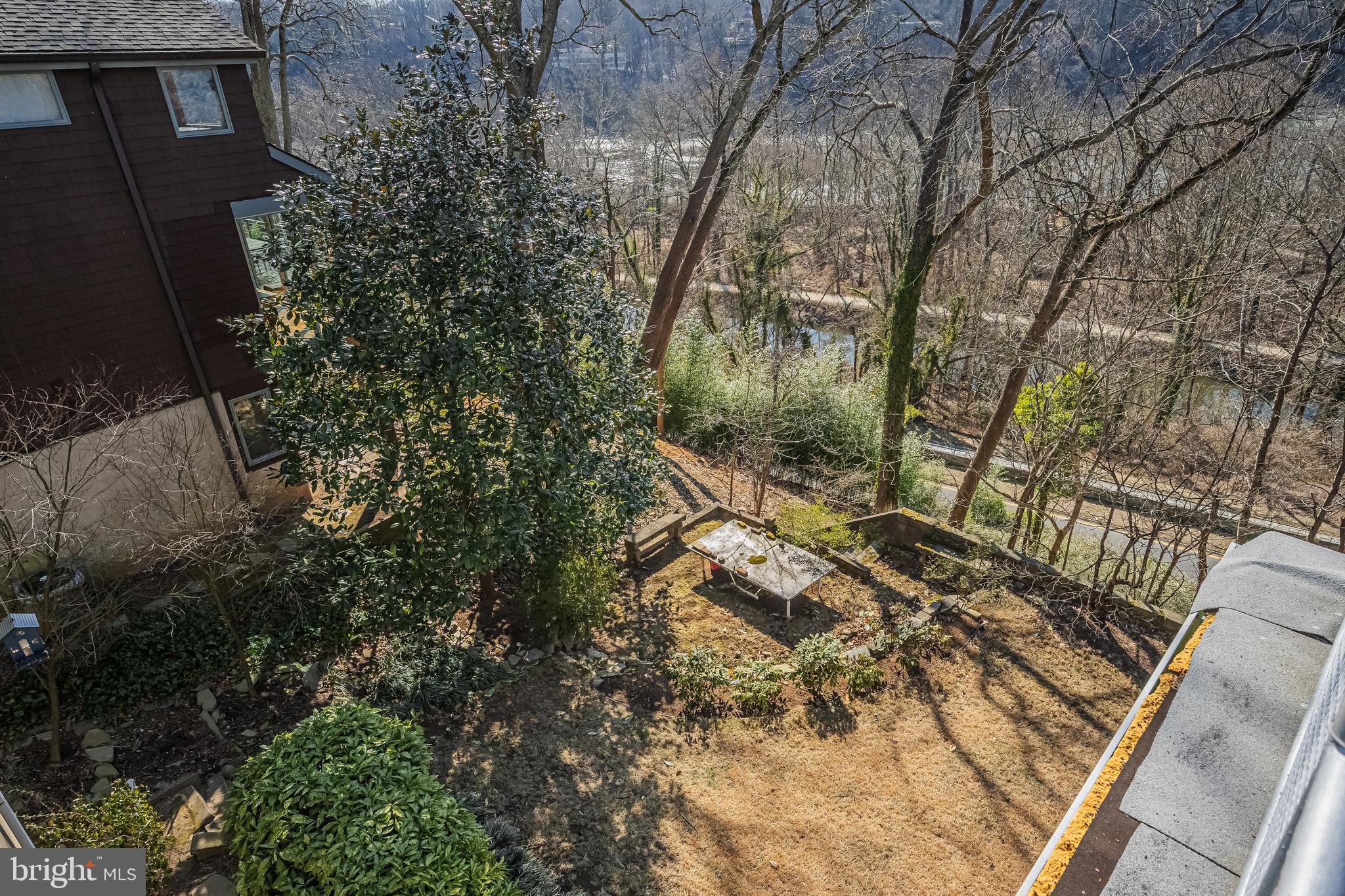 BROOKMONT - Residential