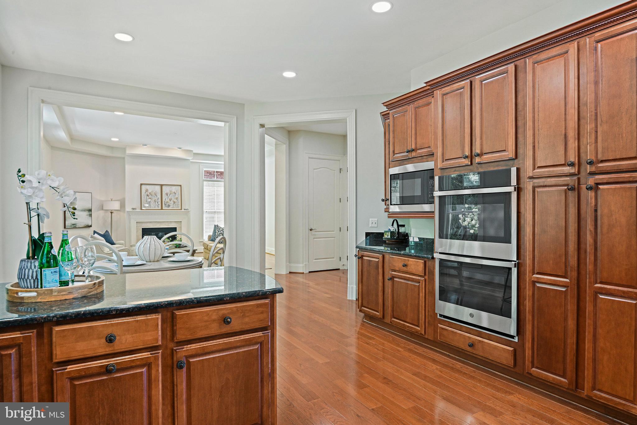 TYSONS CHASE - Residential