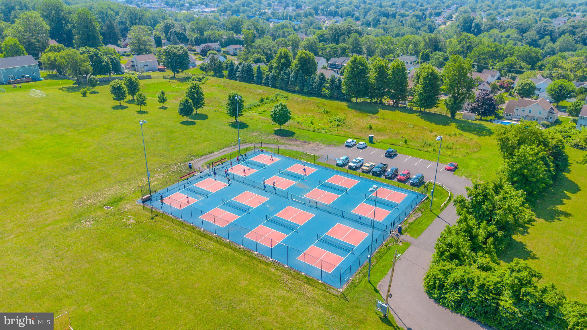 HIGHLAND PINES - Residential