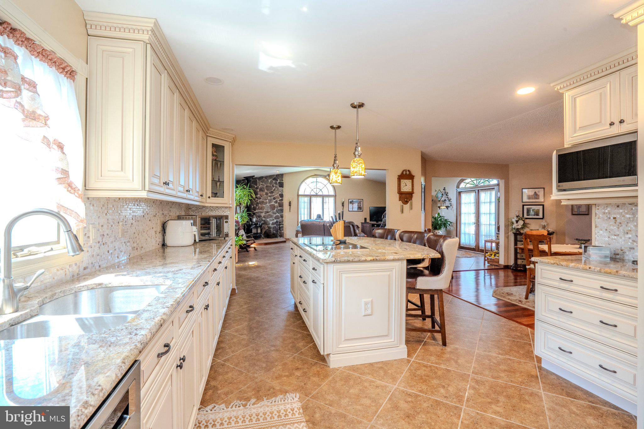 HIGHLAND PINES - Residential