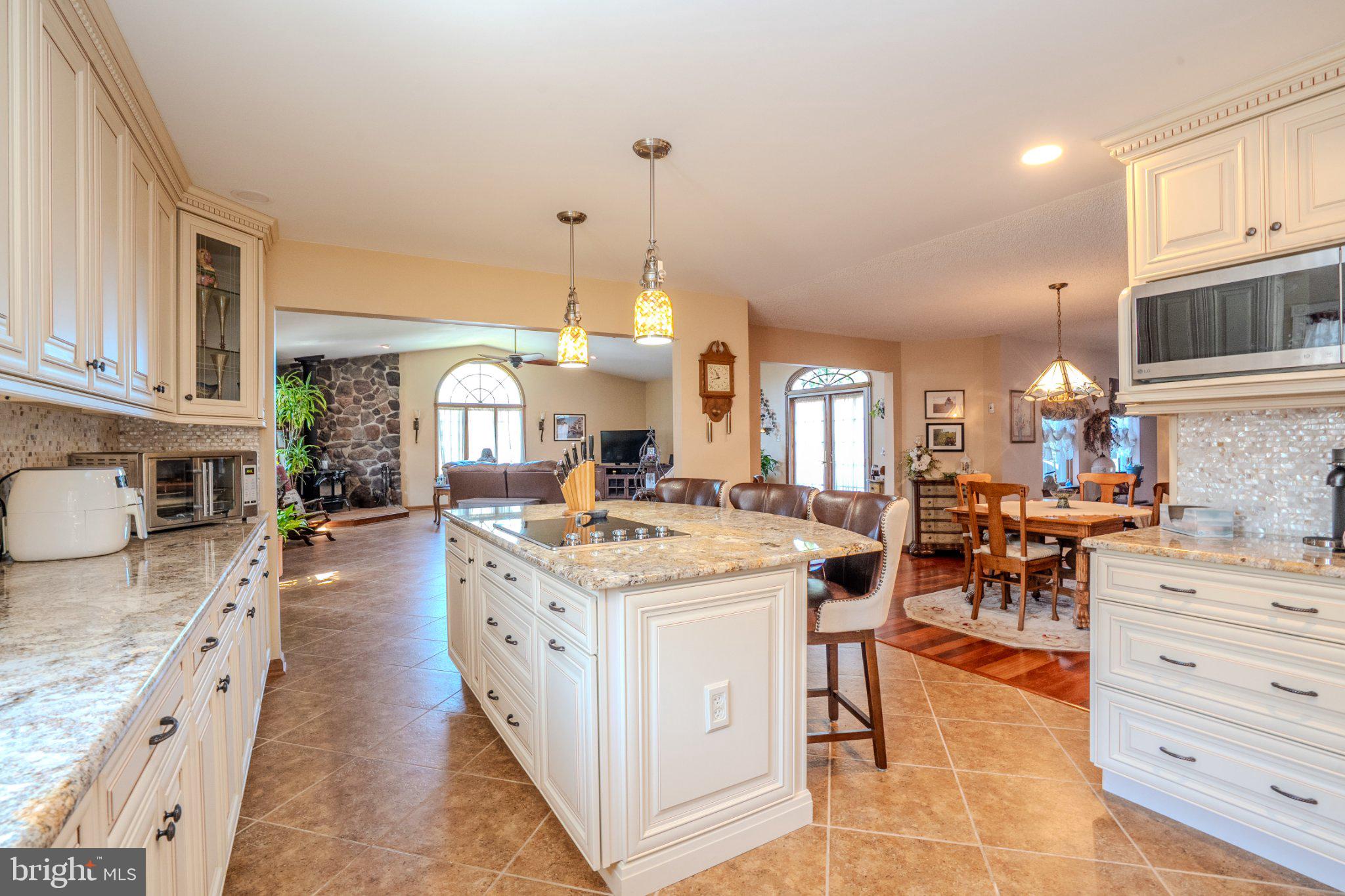HIGHLAND PINES - Residential